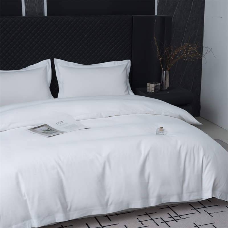 Set lenjerie de pat din țesătură 100% poliester 135 g/m² pentru hotel economic Set lenjerie de pat din țesătură 100% poliester 135 g/m² pentru hotel economic