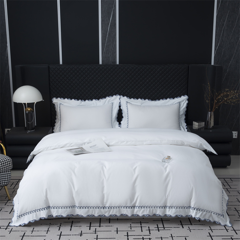 Set de lenjerie de pat din satinat de bumbac 350TC cu design rafinat de broderie