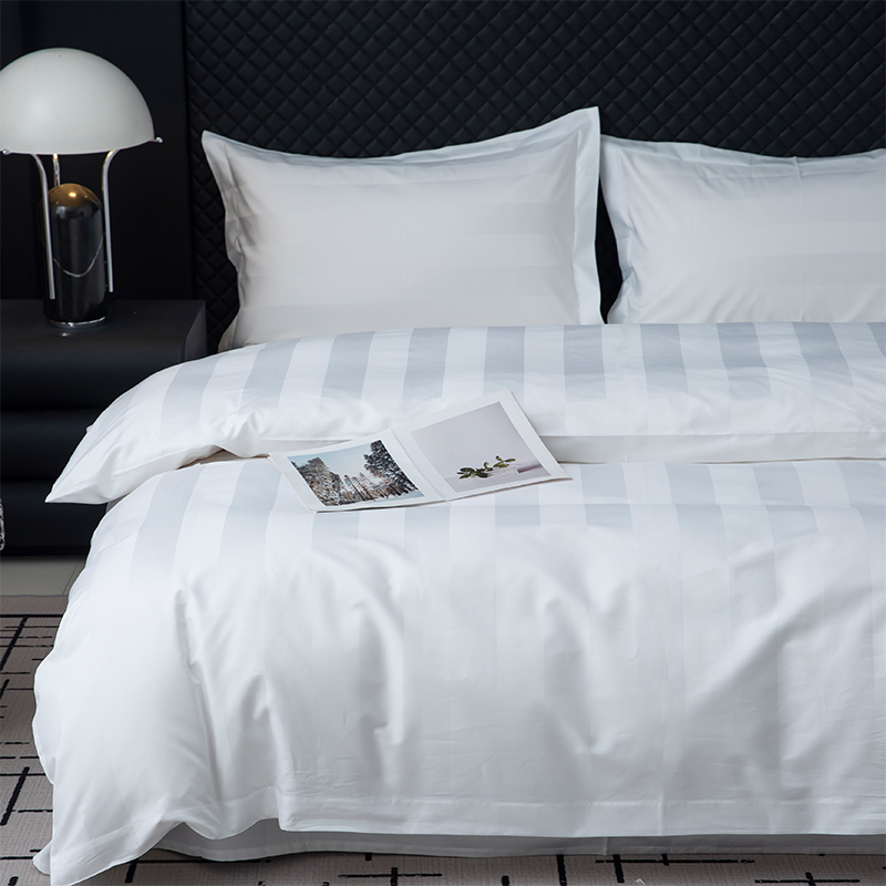 Set de lenjerie de pat de hotel cu cinci stele, cu dungi de satin de 7 cm, alb uni, 750TC, 100% bumbac Set de lenjerie de pat de hotel cu cinci stele, cu dungi de satin de 7 cm, alb uni, 750TC, 100% bumbac