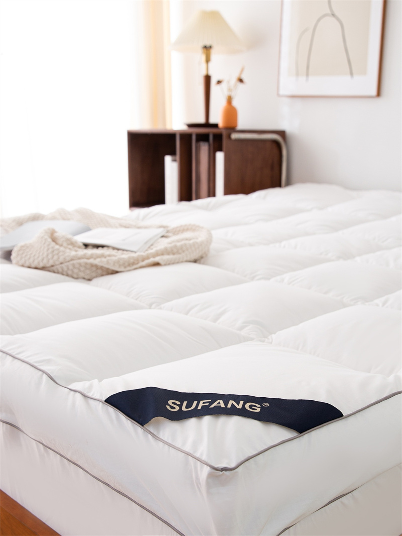 Check Quilt Umplutură cu microfibră 40s Suprioară pentru saltea din material textil Check Quilt Umplutură cu microfibră 40s Suprioară pentru saltea din material textil