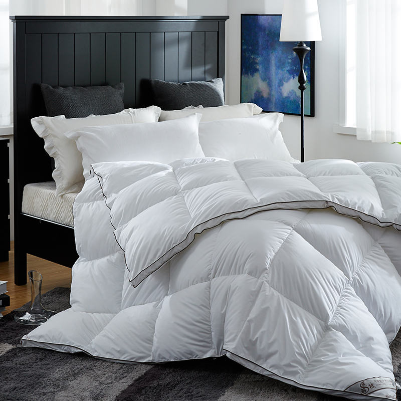 Pilotă moale și caldă din puf de rață, 100% bumbac Pilotă moale și caldă din puf de rață, 100% bumbac