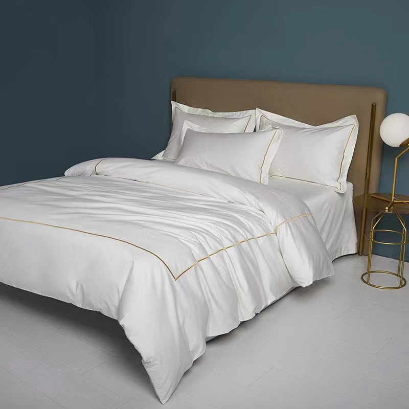 Set de lenjerie de pat cu broderie dintr-o singură linie 100% bumbac, alb, 300 TC Husă de pat Set de lenjerie de pat cu broderie dintr-o singură linie 100% bumbac, alb, 300 TC Husă de pat