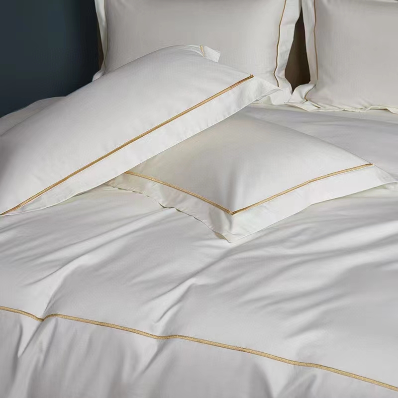 Set de lenjerie de pat cu broderie dintr-o singură linie 100% bumbac, alb, 300 TC Husă de pat Set de lenjerie de pat cu broderie dintr-o singură linie 100% bumbac, alb, 300 TC Husă de pat