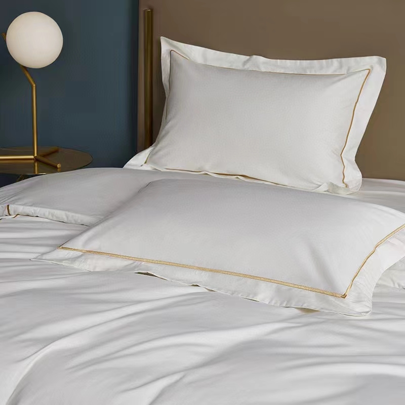 Set de lenjerie de pat cu broderie dintr-o singură linie 100% bumbac, alb, 300 TC Husă de pat Set de lenjerie de pat cu broderie dintr-o singură linie 100% bumbac, alb, 300 TC Husă de pat