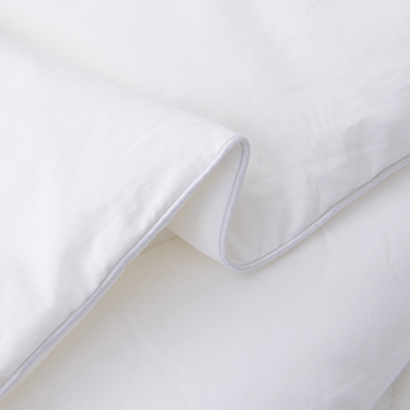 Pila Două într-unul Greutate ușoară și greutate mare Două piese se pot combina Pila Două într-unul Greutate ușoară și greutate mare Două piese se pot combina